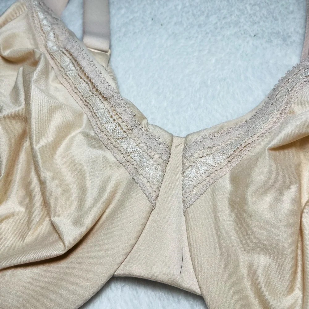 Wacoal Tan  Full Coverage Bra with Adjustable Straps‎ Sz 38D